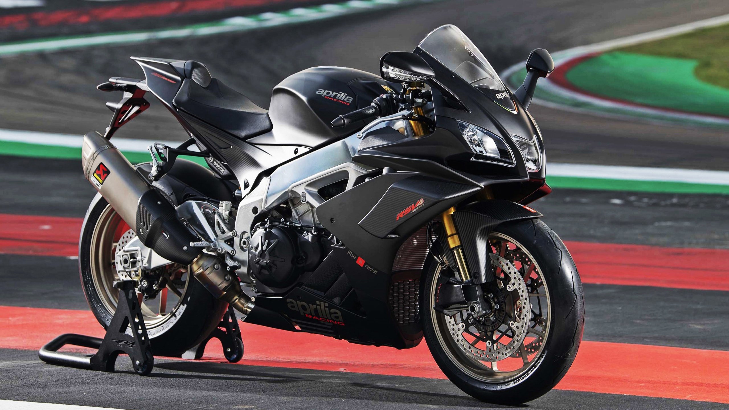 开云官方-法甲：里尔在客场取胜，为争冠增添变数，里尔夺得法甲冠军