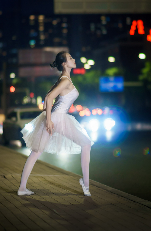 五大联赛球员适应期影响球队前半赛季走势,五大联赛各位置赛季十佳球员