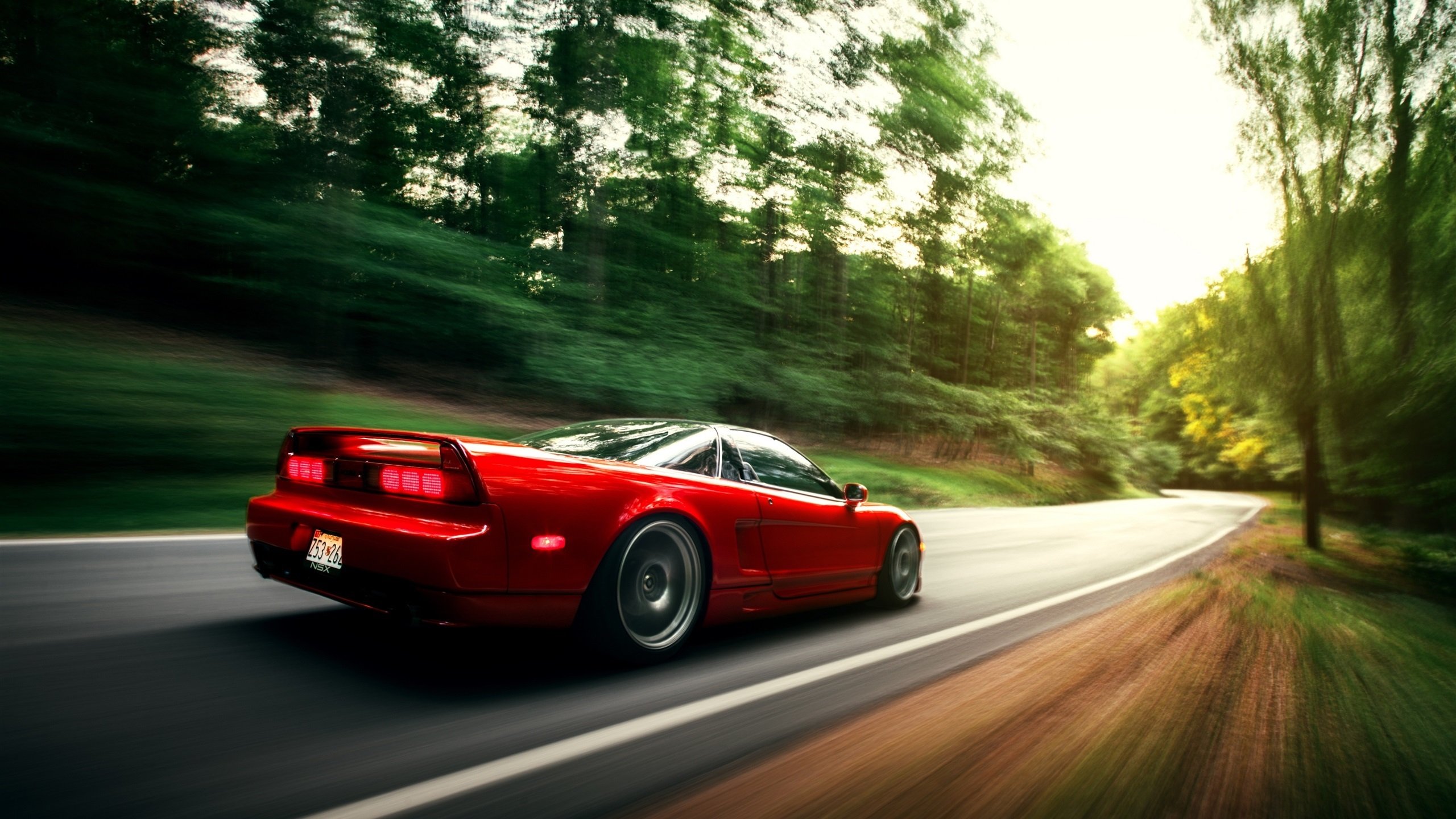 马刺球员在力量房进行专项抗冲击训练